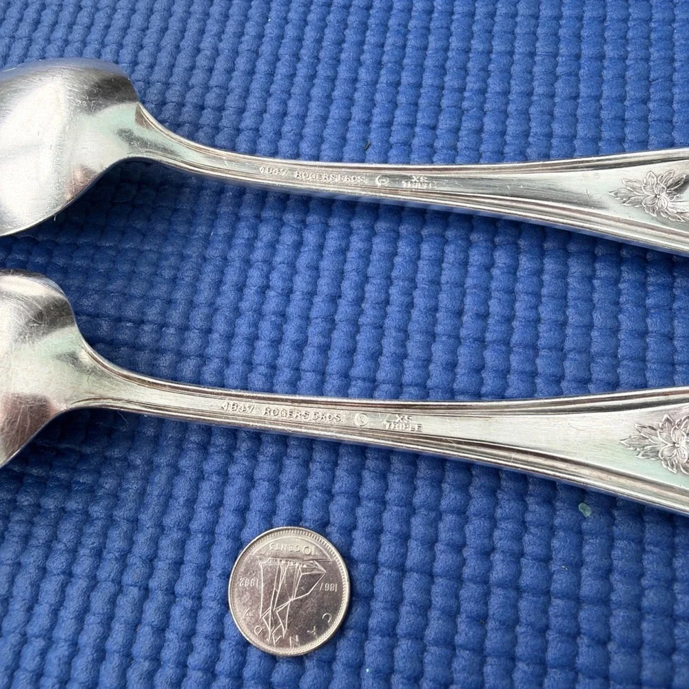 1847 Rogers Bros Old Colony Silverplate XS Triple spoons 7